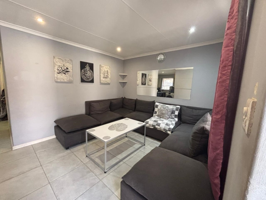 To Let 3 Bedroom Property for Rent in Rondevlei Park Western Cape